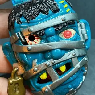 Mighty Max Tangles With Lockjaw, Mighty Max: Horror Heads