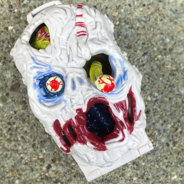 Mighty Max Neutralises Zomboid, Mighty Max: Horror Heads
