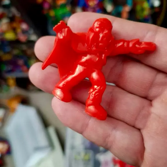 Phantom #38, Monster in My Pocket: Series 1, Red