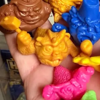 Chief Trog, Mini Boglins: The Clumsies, Sand