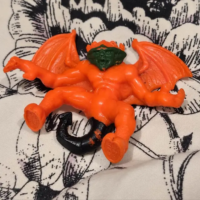 Imp #120, Monster in My Pocket: Series 4: Super Scary, Neon Orange